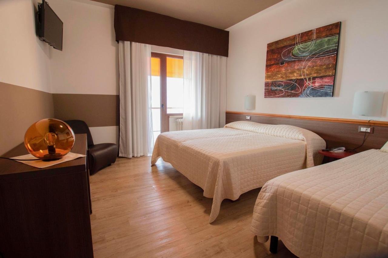 Hotel San Zeno San Zeno di Montagna Dış mekan fotoğraf