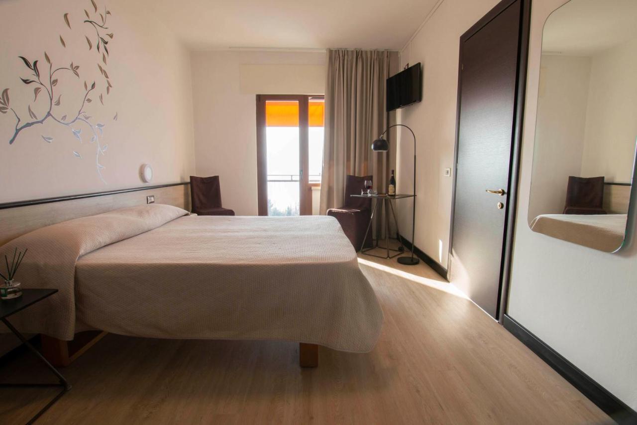 Hotel San Zeno San Zeno di Montagna Dış mekan fotoğraf