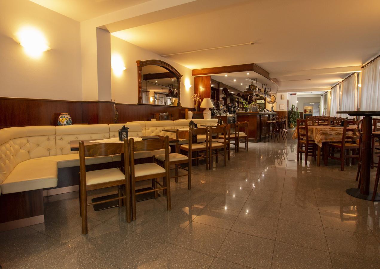 Hotel San Zeno San Zeno di Montagna Dış mekan fotoğraf